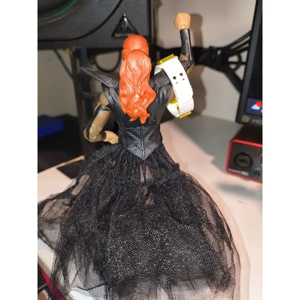 Wwe Elite set Seth Rollins & Becky Lynch With Accessories And Championship Belts